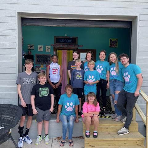 Furrbaby Food Pantry volunteers
